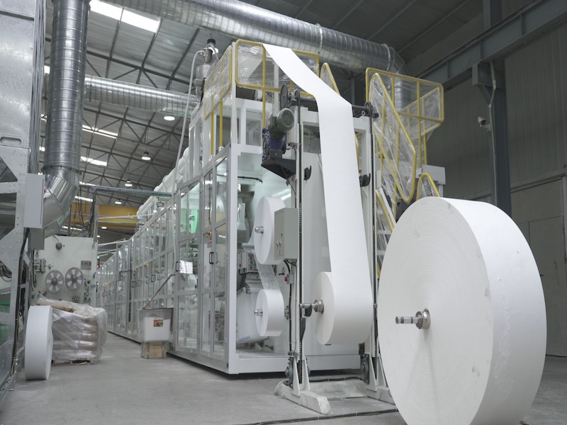 Fully automated baby diaper production line